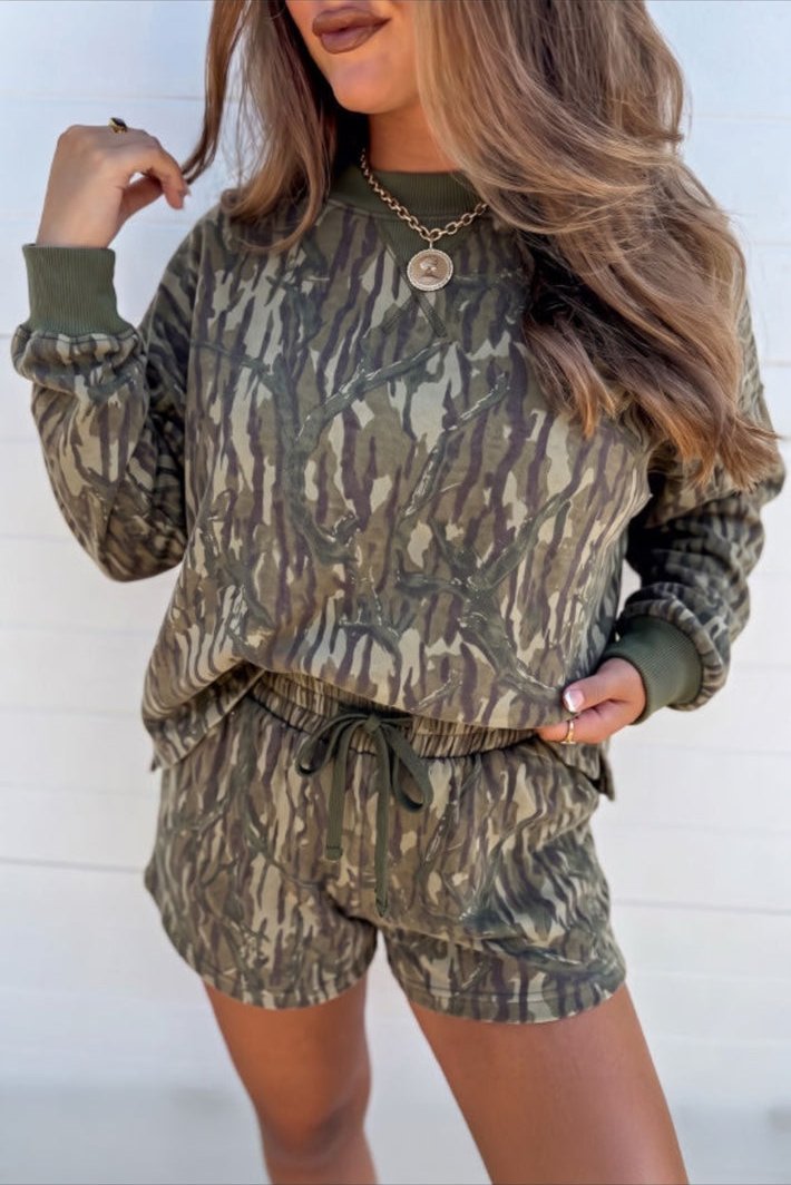 Green woodland botanical pullover and drawstring shorts set