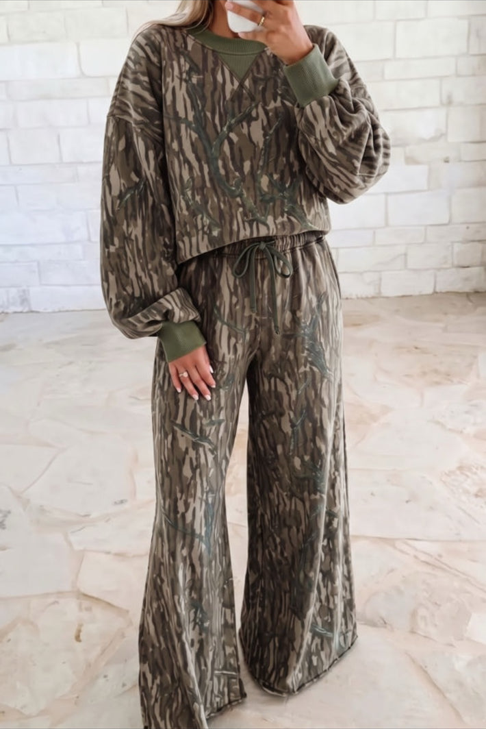 Green woodland camo crewneck pullover and drawstring wide leg pants
